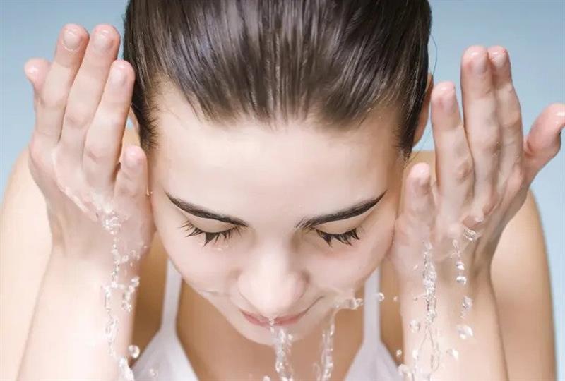 How to Wash Your Face Like a Pro